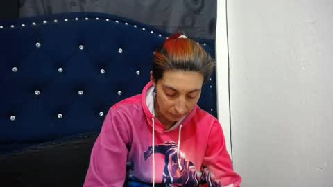 anyu online show from January 12, 8:14 am