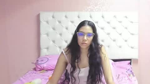 Snapshot of aome_rainbow2 chatting on February 18, 6:59 am Aome Rainbow online show from February 18, 6:59 am