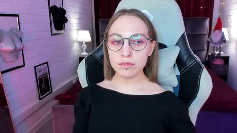 APHEX QUEEN online show from February 5, 1:44 pm