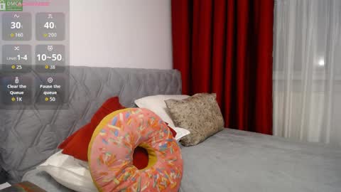 Sarah online show from April 11, 7:45 am