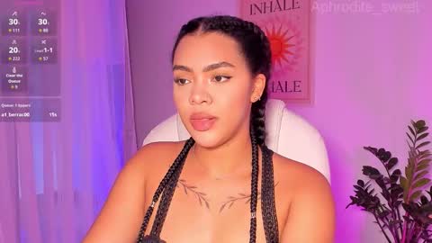 Snapshot of aphrodite_sweet chatting on October 17, 7:29 pm Karla online show from October 17, 7:29 pm