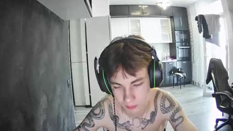 aplant_ online show from September 17, 1:14 pm