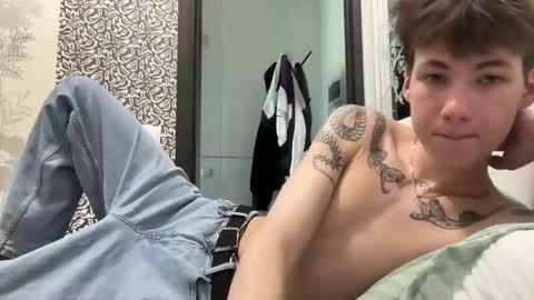 aplant_ online show from October 1, 1:54 pm