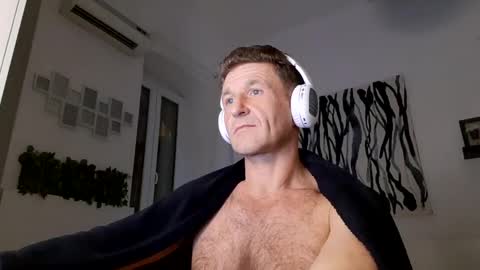 Snapshot of apollobest77 chatting on February 9, 11:57 pm apollobest77 online show from February 9, 11:57 pm