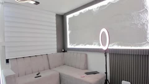 Snapshot of apolo_bianco_ chatting on February 26, 7:55 am APOLO online show from February 26, 7:55 am