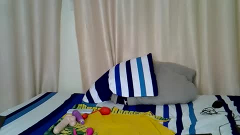 Apple queen online show from February 24, 1:19 am