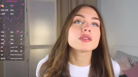 Vicki online show from September 25, 9:05 am