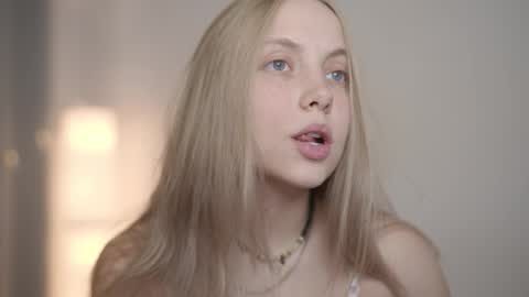  REYNA  my friend   online show from October 3, 3:09 pm