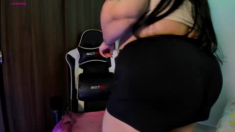 Snapshot of apriilpeach_ chatting on September 25, 10:50 pm Maria online show from September 25, 10:50 pm