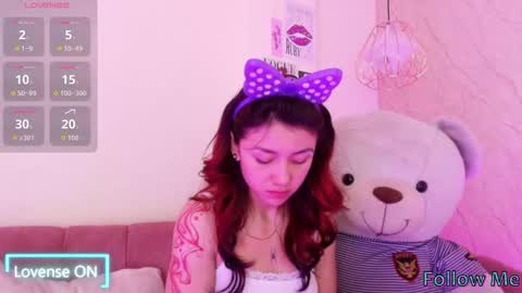 Snapshot of april_bennett chatting on September 24, 12:23 pm online show from September 24, 12:23 pm