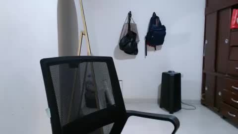 Snapshot of aprilblack_21 chatting on September 15, 7:04 pm emily online show from September 15, 7:04 pm