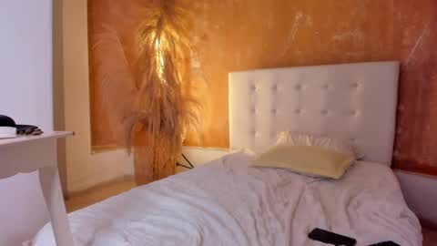 aprill_fox online show from February 23, 10:49 am