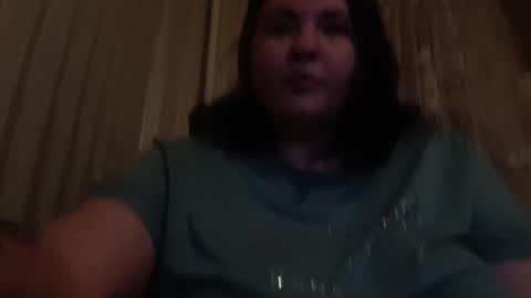 Snapshot of aprilrodriguez chatting on October 1, 7:13 pm April online show from October 1, 7:13 pm