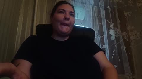 Snapshot of aprilrodriguez chatting on October 8, 11:49 am April online show from October 8, 11:49 am