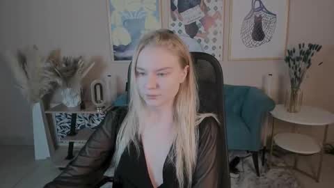Snapshot of aprilserenity chatting on September 23, 1:43 am April. All year round. online show from September 23, 1:43 am