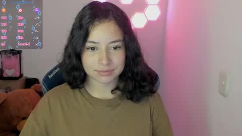 Snapshot of aqua_emilly chatting on December 5, 8:49 pm aqua emilly online show from December 5, 8:49 pm