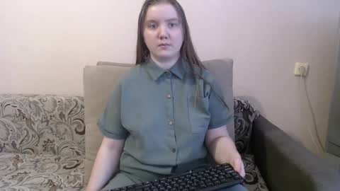 Josefin online show from March 22, 8:29 am