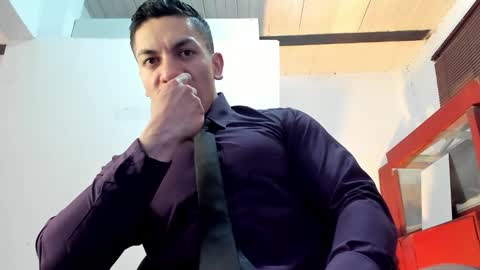Snapshot of aquiles_51 chatting on October 8, 9:10 pm Jonathan online show from October 8, 9:10 pm