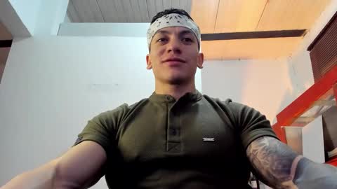 Jonathan online show from November 5, 8:00 pm