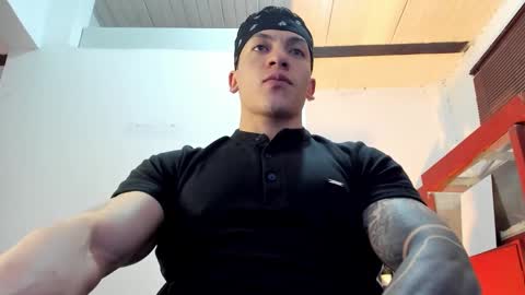 Snapshot of aquiles_51 chatting on September 29, 8:52 pm Jonathan online show from September 29, 8:52 pm