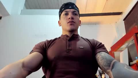 Snapshot of aquiles_51 chatting on September 8, 9:25 pm Jonathan online show from September 8, 9:25 pm