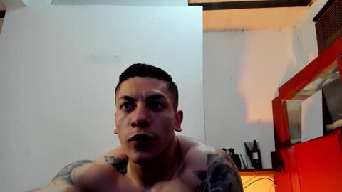 Snapshot of aquiles_51 chatting on October 16, 9:13 pm Jonathan online show from October 16, 9:13 pm