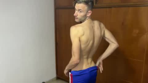 Aquilesmade online show from December 15, 3:53 pm