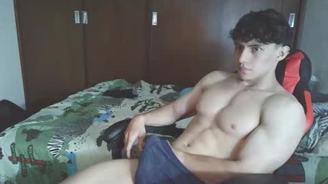 Snapshot of ares_aestheticgod chatting on September 29, 3:16 am Ares D online show from September 29, 3:16 am