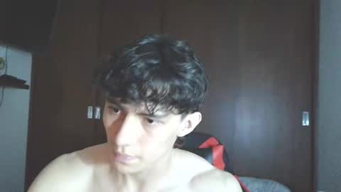 Snapshot of ares_aestheticgod chatting on October 11, 4:17 am Ares D online show from October 11, 4:17 am