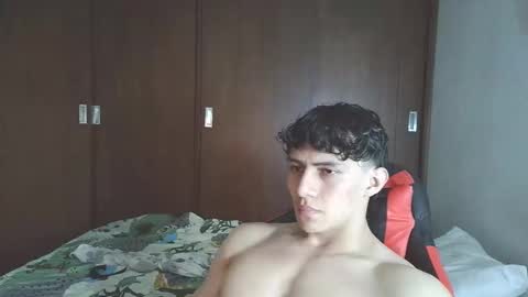 Snapshot of ares_aestheticgod chatting on September 24, 3:02 am Ares D online show from September 24, 3:02 am