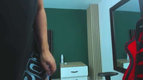 ares_pain_ online show from February 25, 3:32 am