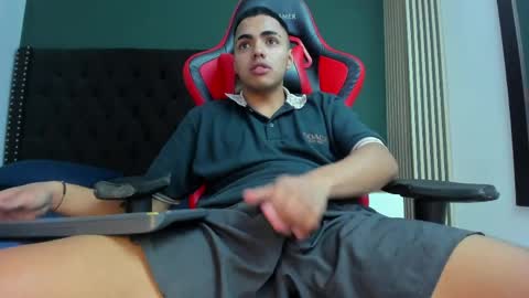 ares_pain_ online show from April 14, 7:39 pm