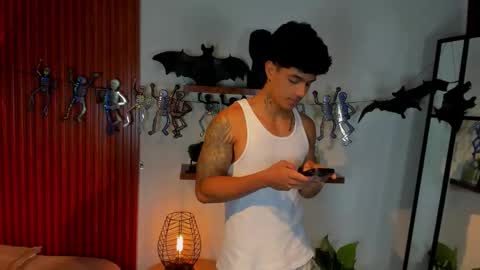 Snapshot of aress444 chatting on October 2, 2:43 am aress444 online show from October 2, 2:43 am