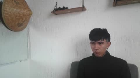 Snapshot of aress_1 chatting on October 25, 1:00 pm Ares online show from October 25, 1:00 pm