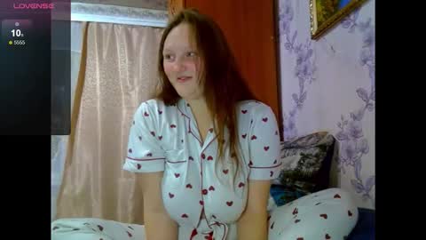 Aria online show from October 11, 9:29 pm