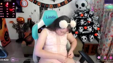 Snapshot of aria_alaia chatting on October 16, 2:22 am Linda online show from October 16, 2:22 am
