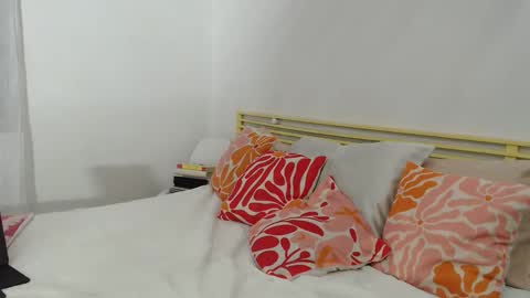 aria_andradee online show from November 1, 12:55 am