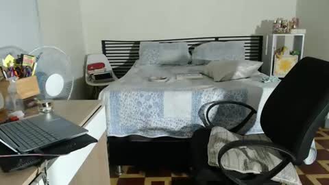 aria_andradee online show from September 11, 2:02 am