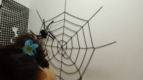 aria_arthur online show from October 27, 9:59 pm