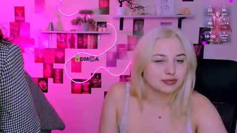 aria_blaze_ online show from April 27, 2:14 pm