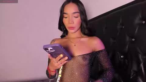 Snapshot of aria_hart chatting on October 12, 2:15 am Aria online show from October 12, 2:15 am