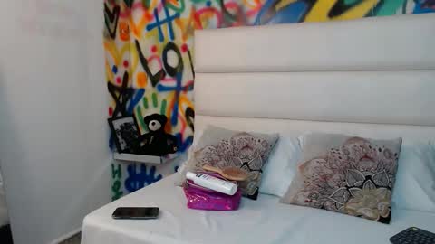 aria online show from December 15, 12:01 pm