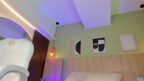 I OOT online show from October 6, 7:31 pm