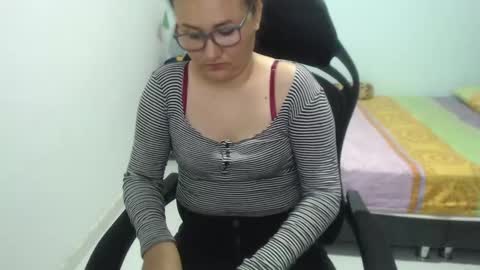 ...Ariana... online show from February 18, 7:09 pm