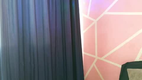 dafna lorens  online show from May 12, 7:01 pm