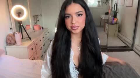 Aria  online show from January 18, 8:18 pm