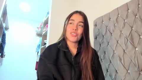 Aria Montgomery online show from December 30, 4:09 am