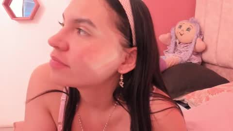 ariana__clauss online show from November 19, 11:03 pm