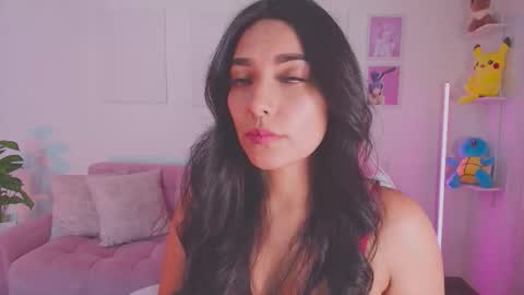 Snapshot of ariana_bae_ chatting on October 13, 12:45 am online show from October 13, 12:45 am