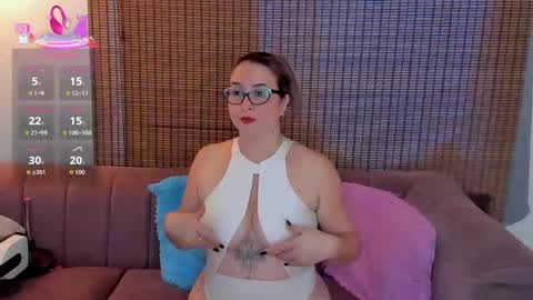 Ariana Cruz online show from November 8, 2:09 pm